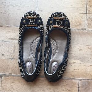 VINTAGE ME TOO CHETAH/LEOPARD PRINT FLATS